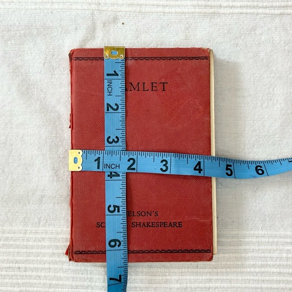 Hamlet Nelson’s School Shakespeare Antique Hardcover Playbook - Picture 2 of 16